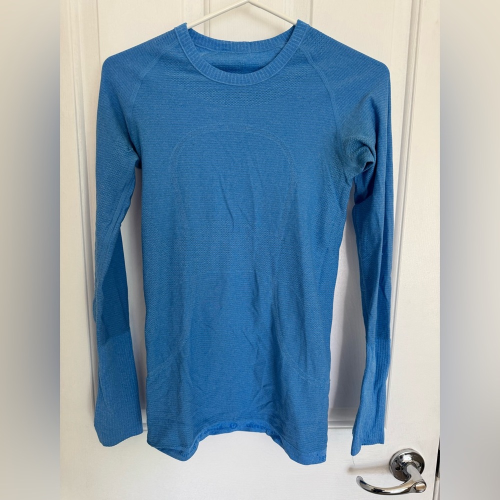 lululemon athletica Women’s Vibrant Blue Long Sleeve Tee